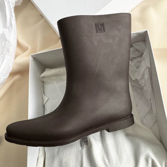 Toteme Rubber Rain Boots in Brown, size 42 - Picture 5 of 7